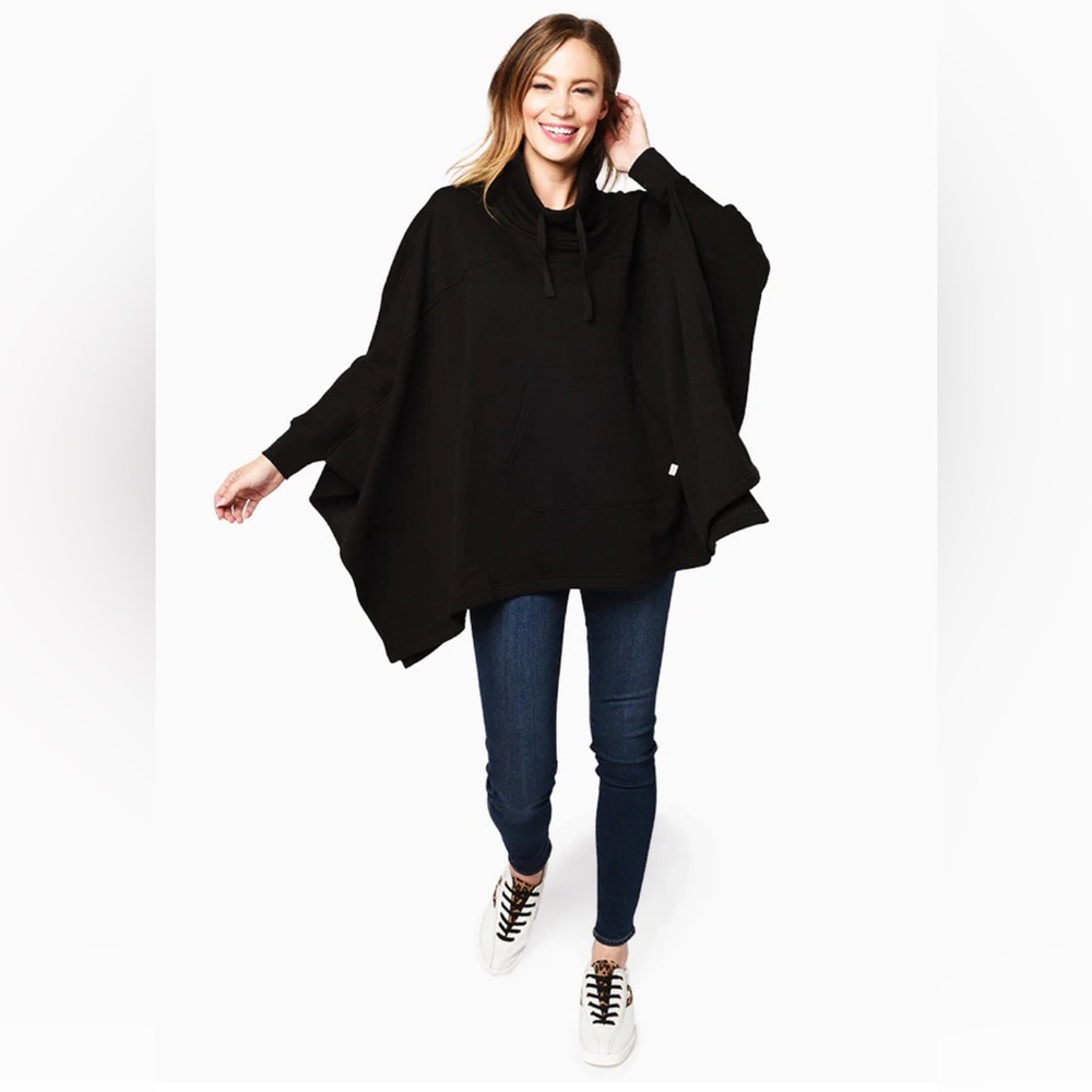 Ugg Charlynne women’s poncho in black XS/S - Picture 2 of 8
